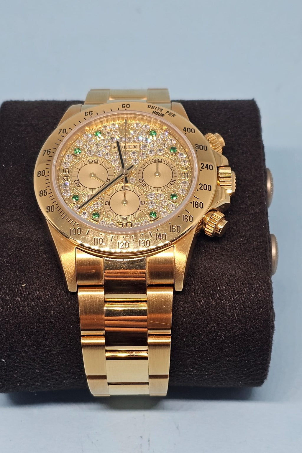 Rolex Daytona Cosmograph 18K Yellow Gold – Diamond Pavé Dial – Ref. 16528