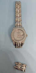 Rolex Lady-Datejust 26mm Custom Diamond Watch – Champagne Dial