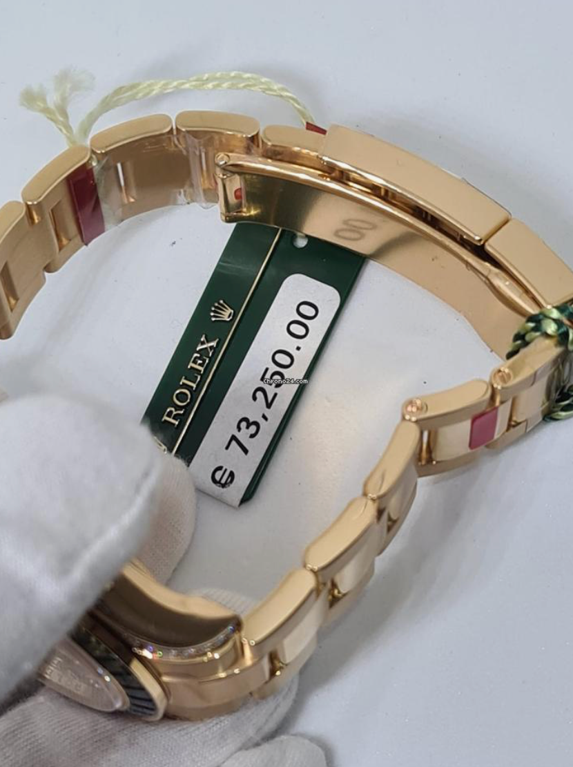 Rolex Daytona Rainbow 116598RBOW Yellow Gold Black Dial (2013)